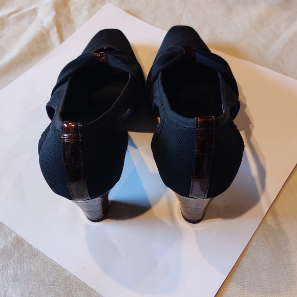 Black VANEli Heels Size 8.5w - Picture 4 of 4